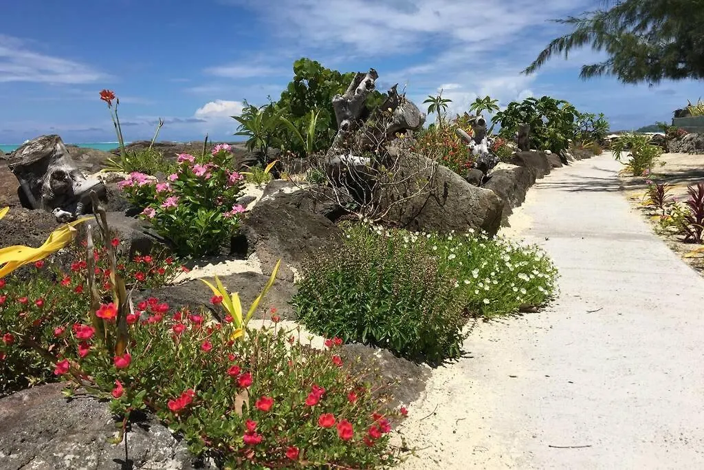 Matira Beach Bungalow Waterfront Bora Bora Casa vacanze
